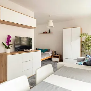 https://przytulny-i-cichy-apartament-blisko-centrum.warsawhotelspoland.com